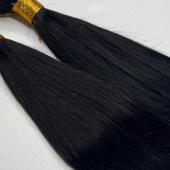 Straight 100% Unprocessed Straight Human hair Bundles 24” & 26” - Picture 8 of 9